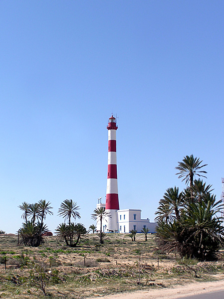 Ras_Tourgueness_lighthouse-sky_walker_a